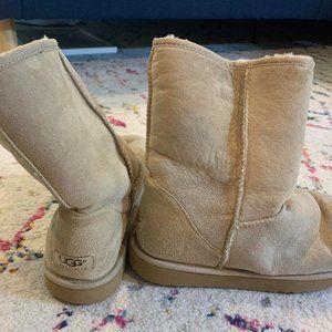 Ugg Classic Short 5825 Boots Women’s 10